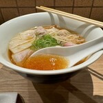 Men Fujisaki - 淡麗清湯スープは鶏と醤油の芳醇な香り