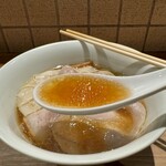 Men Fujisaki - 鶏の旨みがぎゅっと凝縮されたスープ