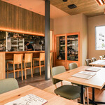 割烹バル あ晴れ - 内観