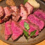 バル ciccio - イベリコ豚の炭火焼き&牛ハラミ炭火焼き