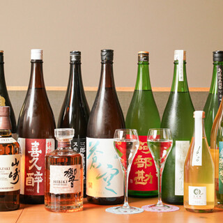 全国から厳選した日本酒やナチュールワイン・ウイスキーを楽しむ
