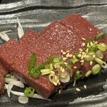 炭火焼肉 にく式 - 角張った、こっちの方が臭くない‼️