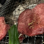 炭火焼肉 にく式 - う〜‼️熱っ‼️