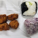 米屋の手づくりおにぎり 多司 名駅東店 - 梅みそごぼう190円　わさび昆布190円　唐揚げ（小）176円