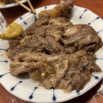 西口やきとん - 名物皿なんこつ330円　コラーゲンのねっとり感が堪らない！