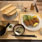 五穀 - 牡蠣フライ定食➕帆立味噌汁
