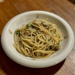 SPORCACCIONE - 細いスパゲッティ ポルチーニのペペロンチーノ