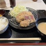 pon屋 - ランチ　とんかつ定食1080円