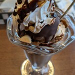 カフェ ド ラム - ナッツのパフェ