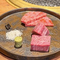 和牛とタン 焼肉 とみ 新橋本店 - 