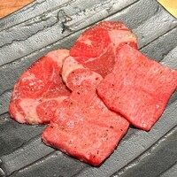 和牛とタン 焼肉 とみ 新橋本店 - 