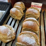 KAMEYA Bakery CAFE - モカサンド¥118