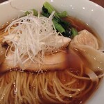 人力俥 - 丸鶏わんたん醤油そば（アップ）