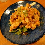 中華茶寮　帛龍 - 令和6年5月 夜営業時間(17:00〜21:00)
鶏の唐揚げ特製ソースがけ 税込950円