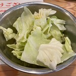 串カツ田中 金沢店 - お通しキャベツ