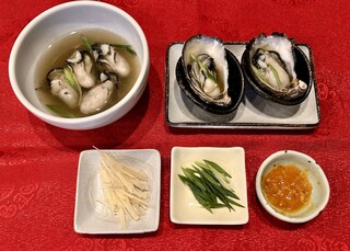 Hinabe Mita - 期間限定前菜『牡蠣の鯛だしピリ辛煮』