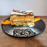 patisserie andbell - 横からの図