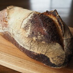 一歩ベーカリー - 自家製酵母のバゲット