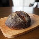 一歩ベーカリー - ライ麦カンパーニュ