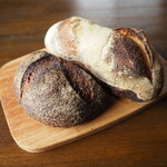 一歩ベーカリー - ライ麦カンパーニュ