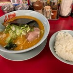 ラーメン山岡家 - 特製味噌ラーメン820円+大盛190円、ライス180円