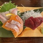 御廚酒場 Ebisu - 刺身の盛り合わせ(1630円)