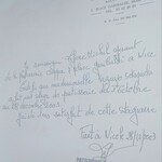 クレーム フレーズ ジェノワーズ - 2003〜2004年に仏ニースの “Patisserie Cappa” に勤められた際に贈られたものを壁のデザイン画にしたと思われる。認定証のような印象だが、翻訳機能を用いても分からず。