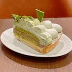 フルーツケーキファクトリー  - 抹茶のタルト＠抹茶クリーム、ジェノワーズ、あんこ入りが嬉しい