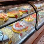 フルーツケーキファクトリー  - 