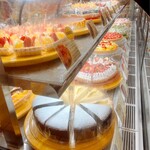 フルーツケーキファクトリー  - 