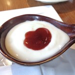カフェダル - 「ピルサモーニング」の ヨーグルト