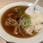 Haku hou - 牛バラ肉あんかけご飯
