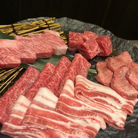 近江うし焼肉 にくTATSU 日本橋室町店 - 