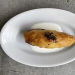 焼き芋専門店 維新蔵 - 丸ごとスイートポテト。イートインではレアチーズソースを添えて…
