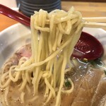 うちのラーメン 我豚 - 麺リフトアップ