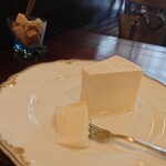 自家焙煎珈琲 徽典館 - レアチーズケーキ
