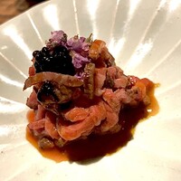 和食しんくろ - ユッケ風にした黒毛和牛めちゃ美味しい