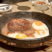 焼肉 ジャンボ はなれ - バーグ