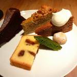 お茶とお菓子まやんち - 焼き菓子の盛り合わせ　\600