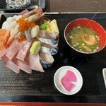 Uokin Shokudou - 名物！うおきん海鮮丼　¥1.980