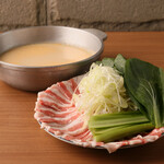 Shibushi Bay Komatsuna and Kagoshima Prefecture Black Pork Tonkotsu shabu shabu