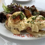 Hau Tree Lanai Restaurant - 