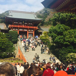 ナチュール・エ・サンス - 昼間は鶴岡八幡宮を参詣