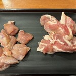 Shichirin Yakiniku Anan - 「満足Ａ定食（ヤングカルビ・豚カルビ・鶏もも・ライス・ミニスープ・小鉢）」968円（税込）