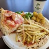 KOGUMA Pizza - チーズとろーん、ソーセージとフライドポテトのピザ
