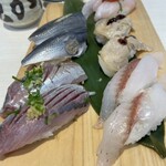 Numadu uogashi zushi nidai me uogashi - 手前から地鯵、小肌、赤ヤガラ、煮蛤、ヒラメ