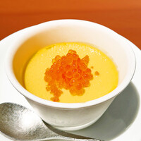 フレンチキャビアと季節野菜のプリン
