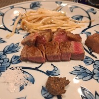 鉄板ステーキ 柏みその - 焼き加減が絶妙　サーロインとフィレ