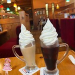 コメダ珈琲店 - ドリンク写真:
【選べるモ－ニング】
(毎朝開店～AM11:00まで)
【右】〖クリ－ムコ－ヒ－〗(600えん)【税込価格】
【左】〖クリ－ムオ－レ〗(620えん)
クリームコ－ヒ－大好き٩(๑❛ᴗ❛๑)۶✨.ﾟ･*