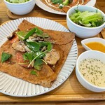 クレープリー・スタンド シャンデレール 梅田店 - 